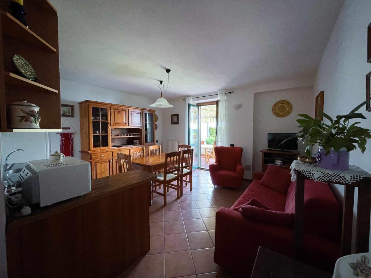 La Gioiosa Apartment With Garden Terrace Civenna Eksteriør billede
